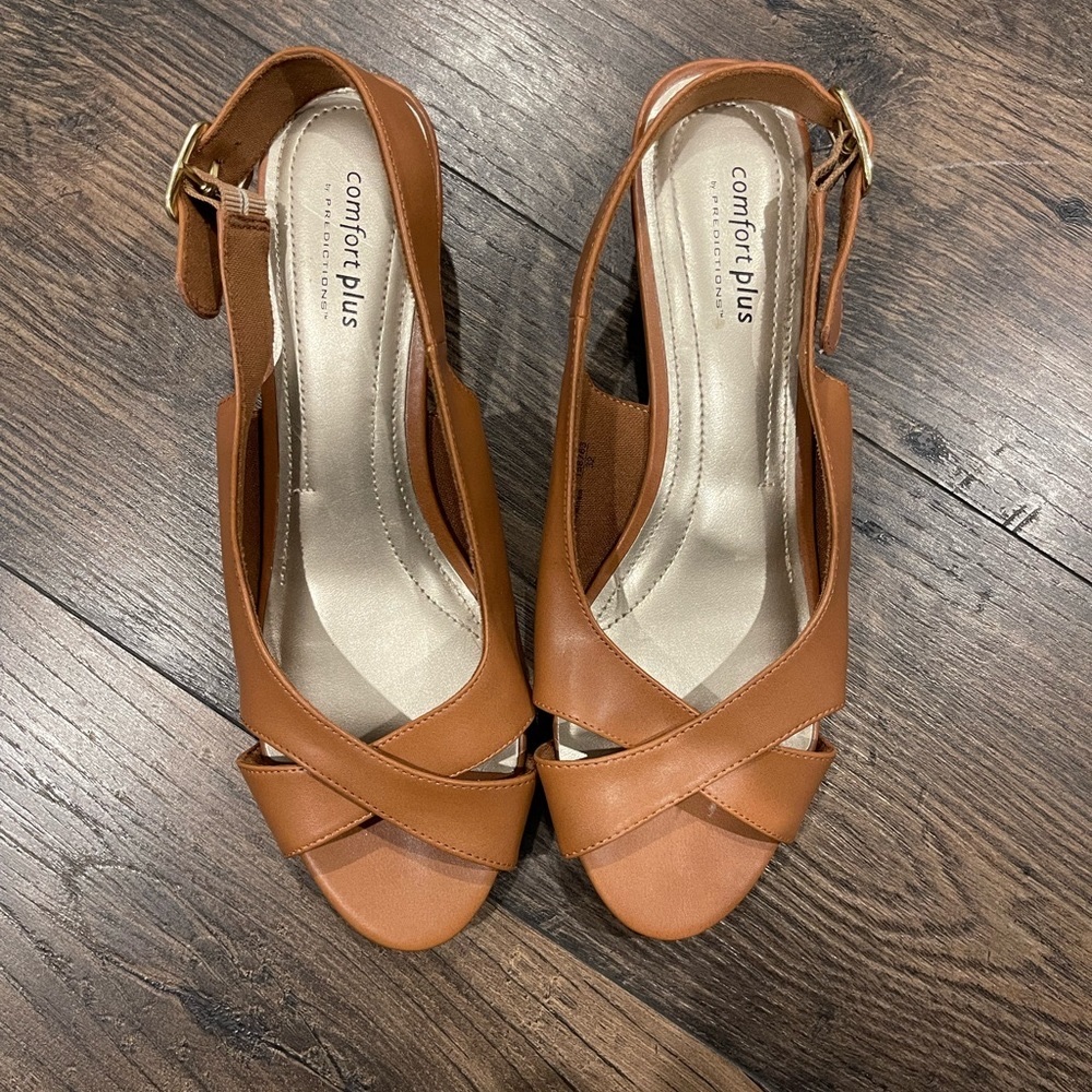 Comfort plus wedge heel